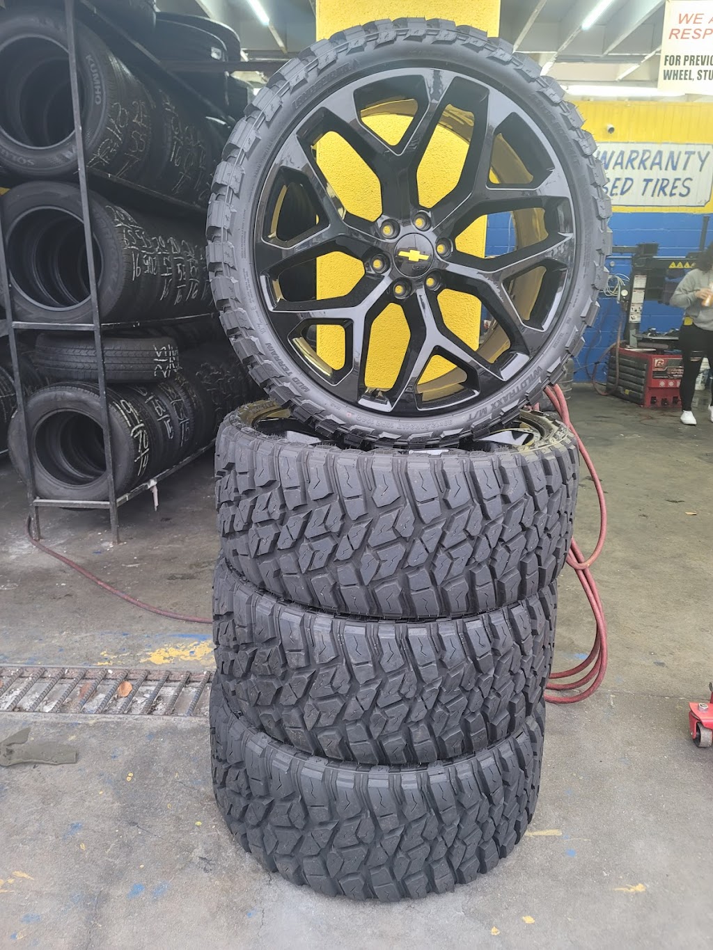 Tire Shop La Borinqueña | 3000 W Slauson Ave, Los Angeles, CA 90043, USA | Phone: (323) 815-9017