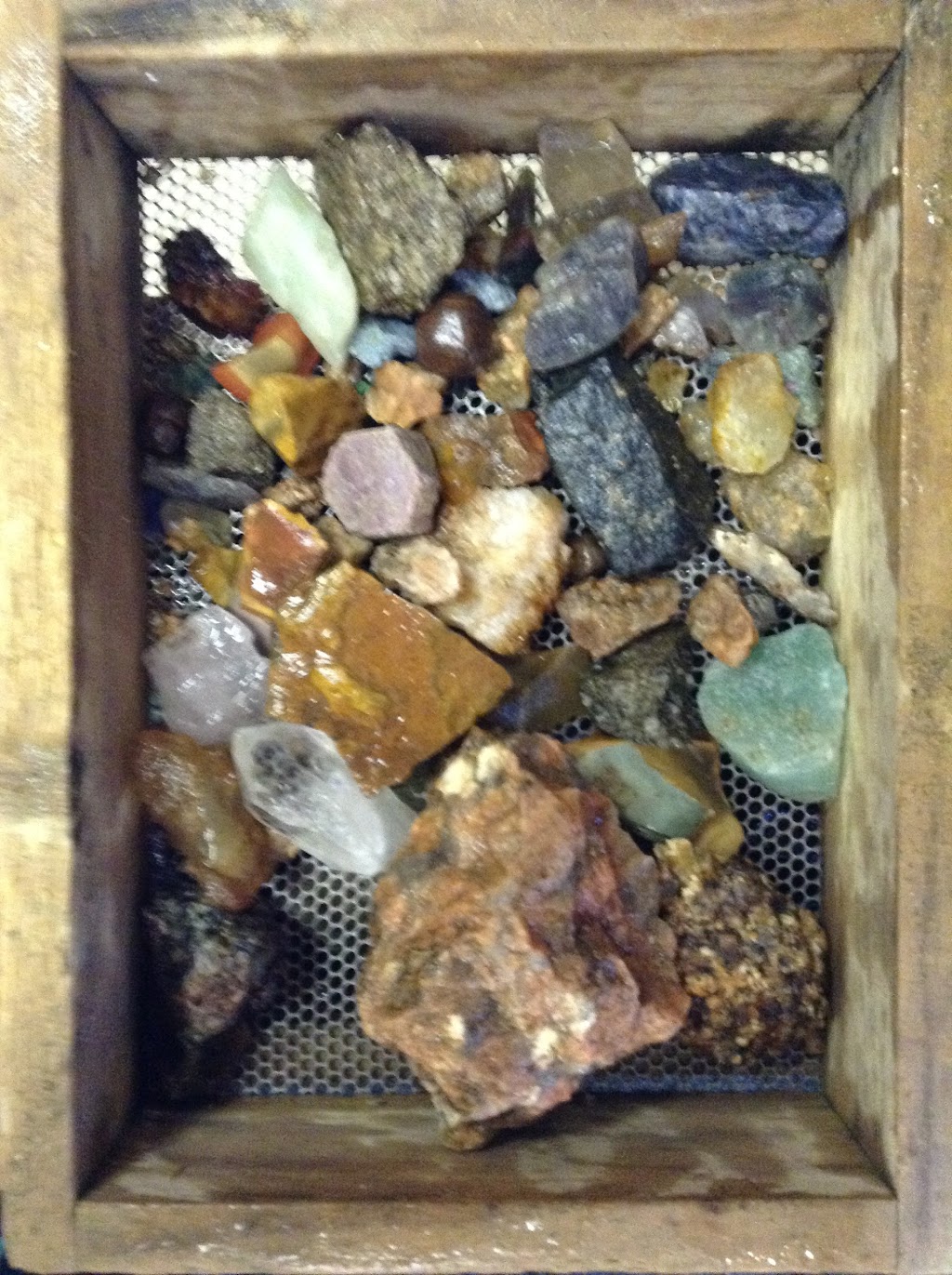 Lucky Lake Gem Mine | 4125 Harpers Mill Rd, McKenney, VA 23872, USA | Phone: (804) 478-5468