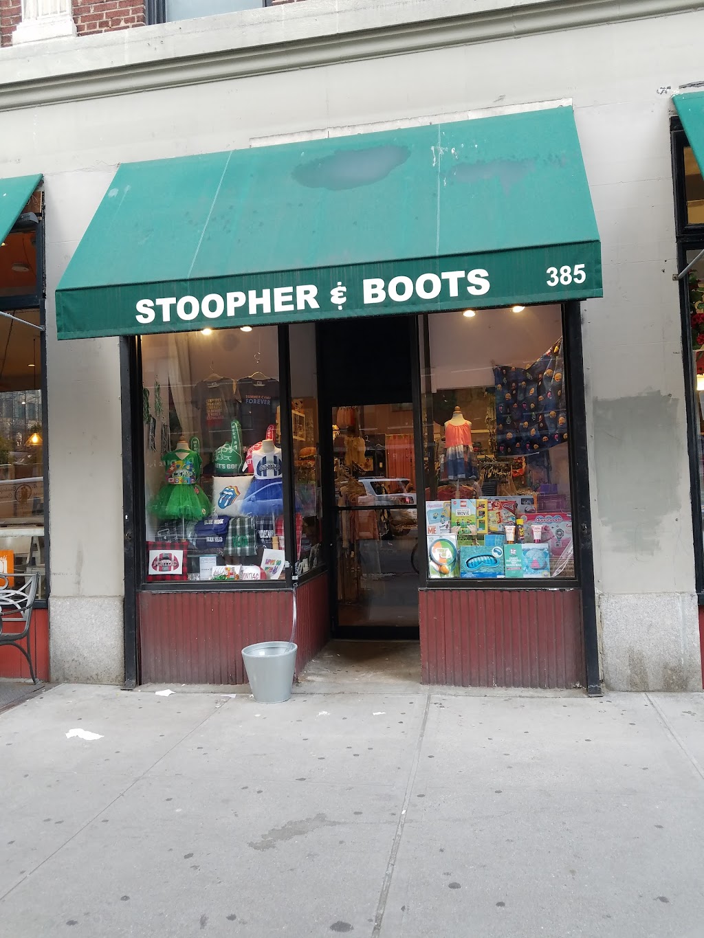 Stoopher & Boots | 385 Amsterdam Ave, New York, NY 10024, USA | Phone: (212) 877-2128