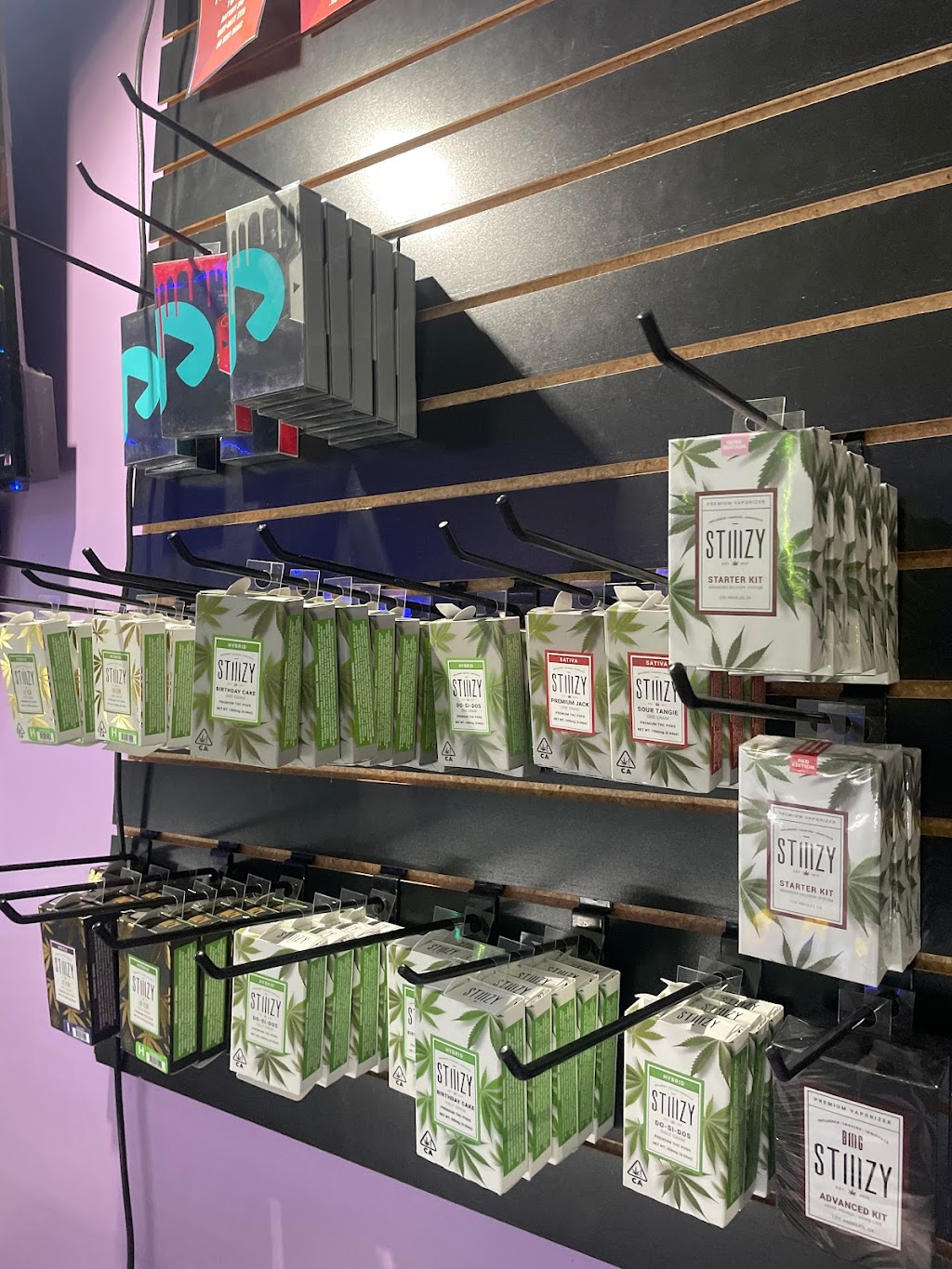 Club Lit Cannabis Dispensary | 10424 Whittier Blvd, Whittier, CA 90606, USA | Phone: (323) 799-8334