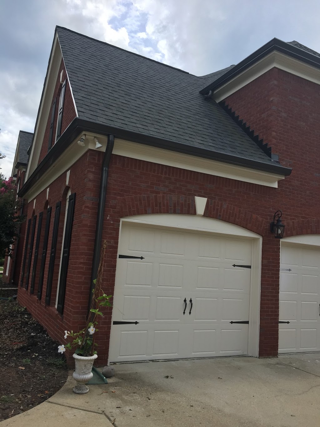 Cubias gutters | 3111 Harris Rd SW, Marietta, GA 30060, USA | Phone: (786) 290-5101