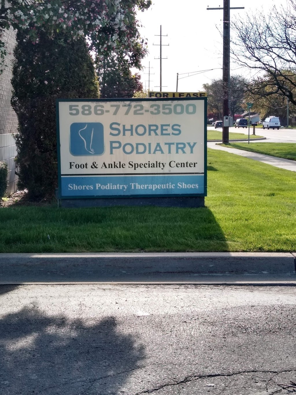 Shores Podiatry Associates | 20905 Twelve Mile Rd STE 100, Roseville, MI 48066, USA | Phone: (586) 772-3500