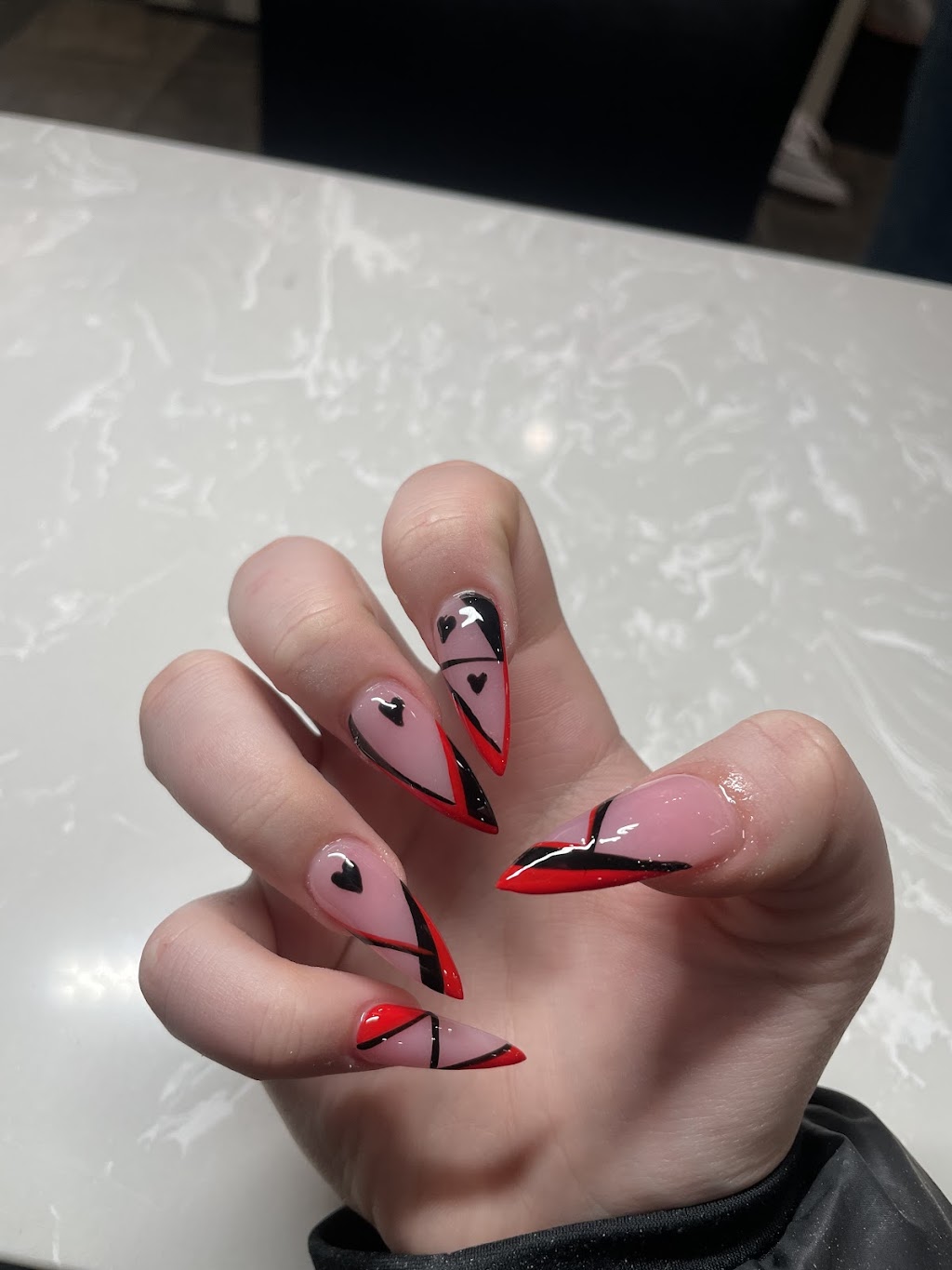 LV Nails | 2191 Commerce Blvd, Mound, MN 55364, USA | Phone: (952) 472-0197