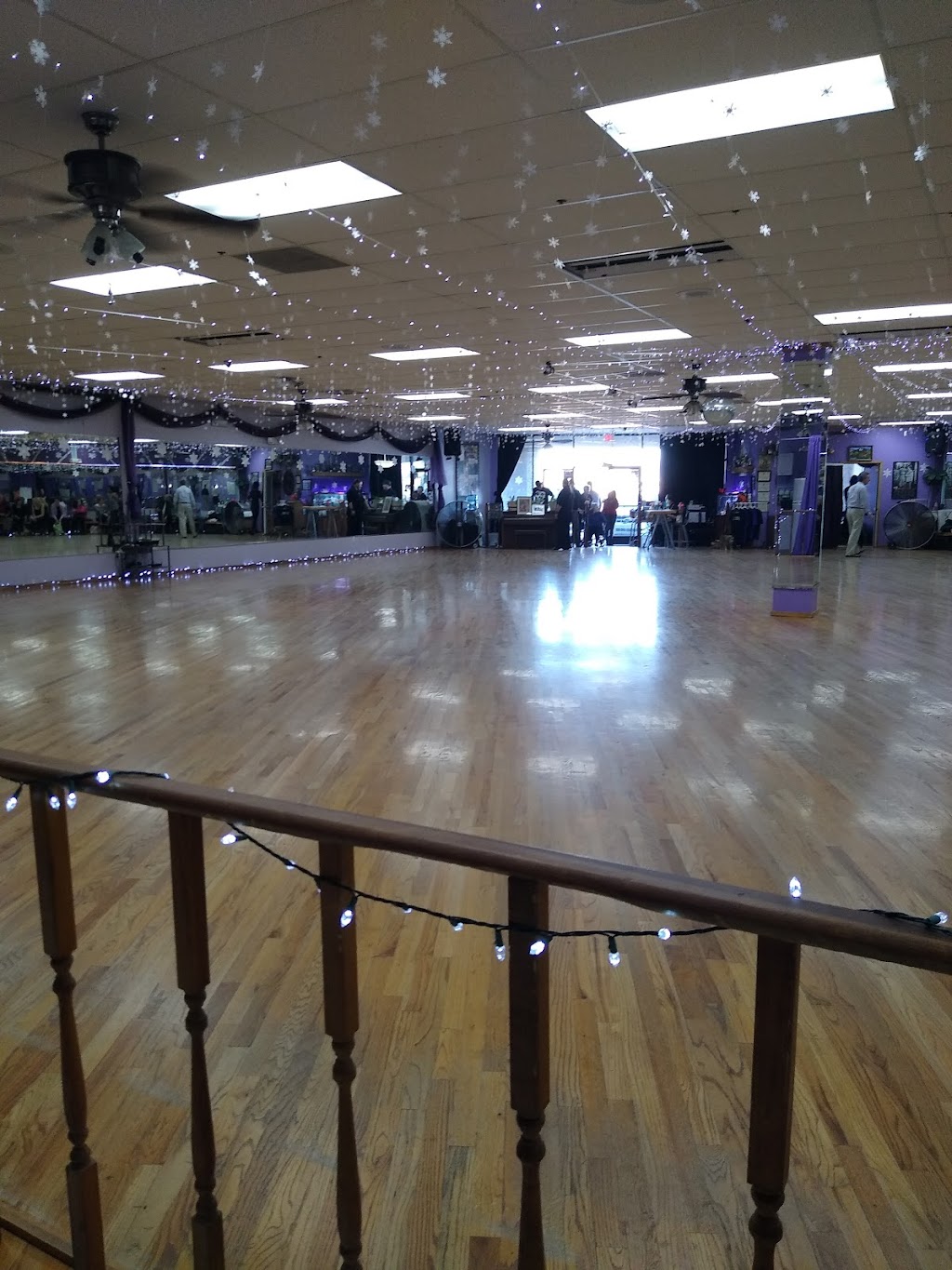 Fatcat Ballroom & Dance Company | 3131 E Thunderbird Rd Suite #33, Phoenix, AZ 85032, USA | Phone: (602) 324-7119