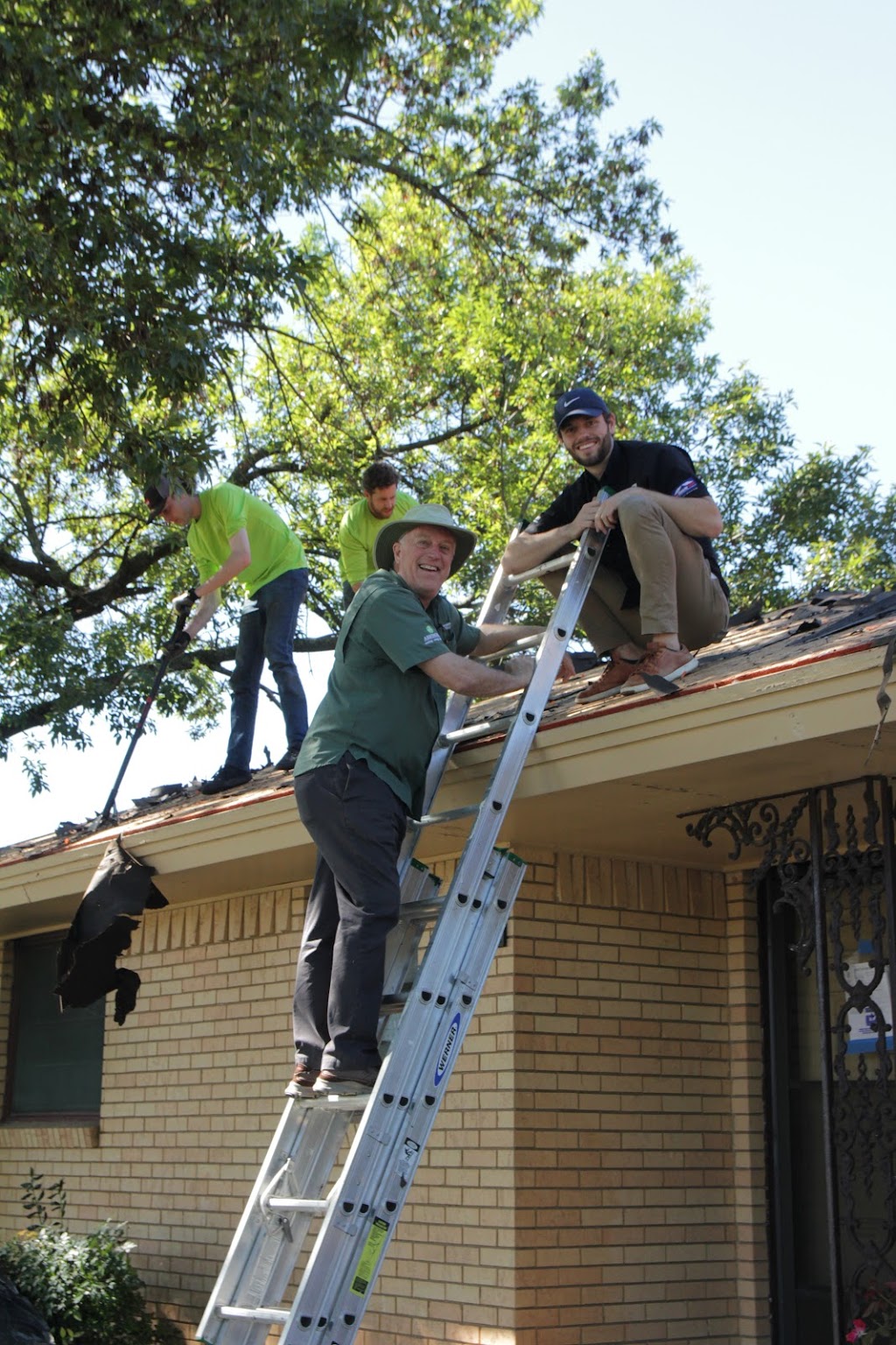 Arrington Roofing | 2203 Obenchain St, Dallas, TX 75208, USA | Phone: (214) 698-8443