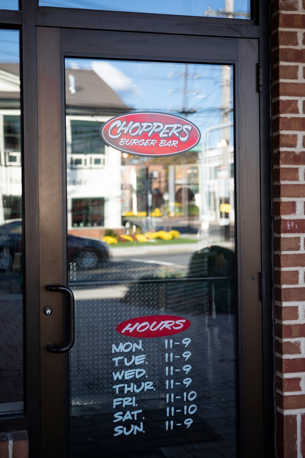 Choppers Burger Bar | 671 Glen Cove Ave suite a, Glen Head, NY 11545, USA | Phone: (516) 403-2299