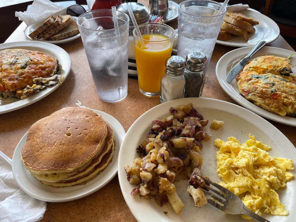 The Original Pancake House | 28700 Chagrin Blvd #16, Woodmere, OH 44122, USA | Phone: (216) 292-7777