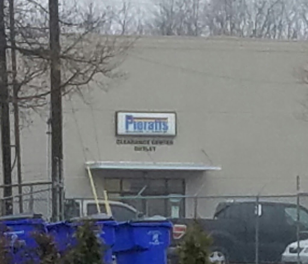 Pieratts Clearance Center Outlet | 2375 Palumbo Dr, Lexington, KY 40509, USA | Phone: (859) 268-0488