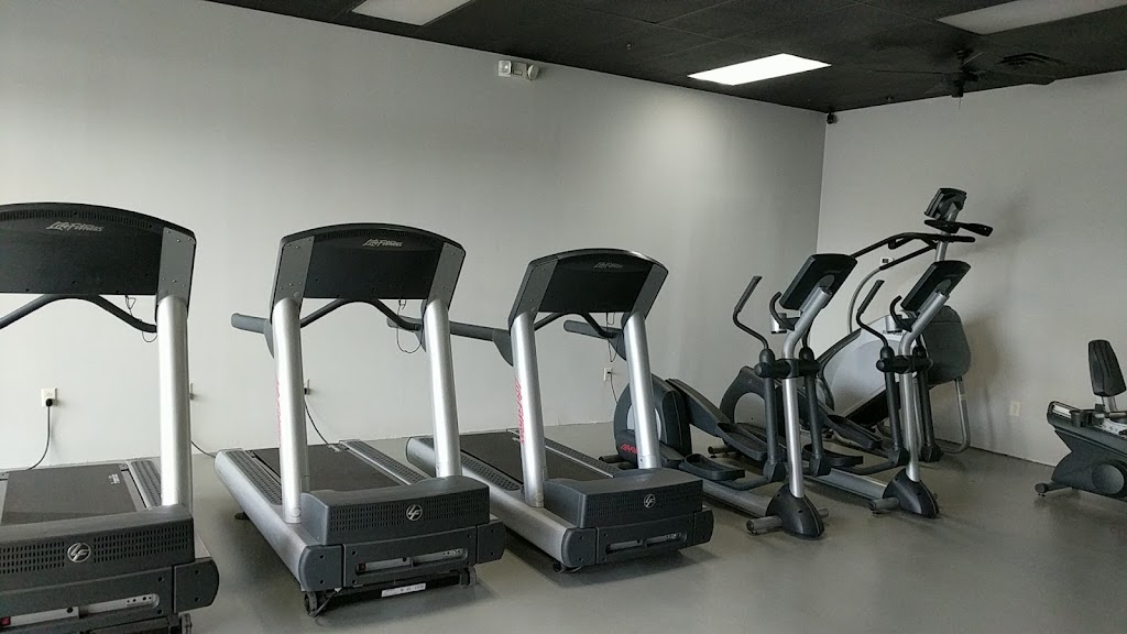 No Limit Fitness | 1040 Industrial Dr, Pleasant View, TN 37146, USA | Phone: (615) 477-8065
