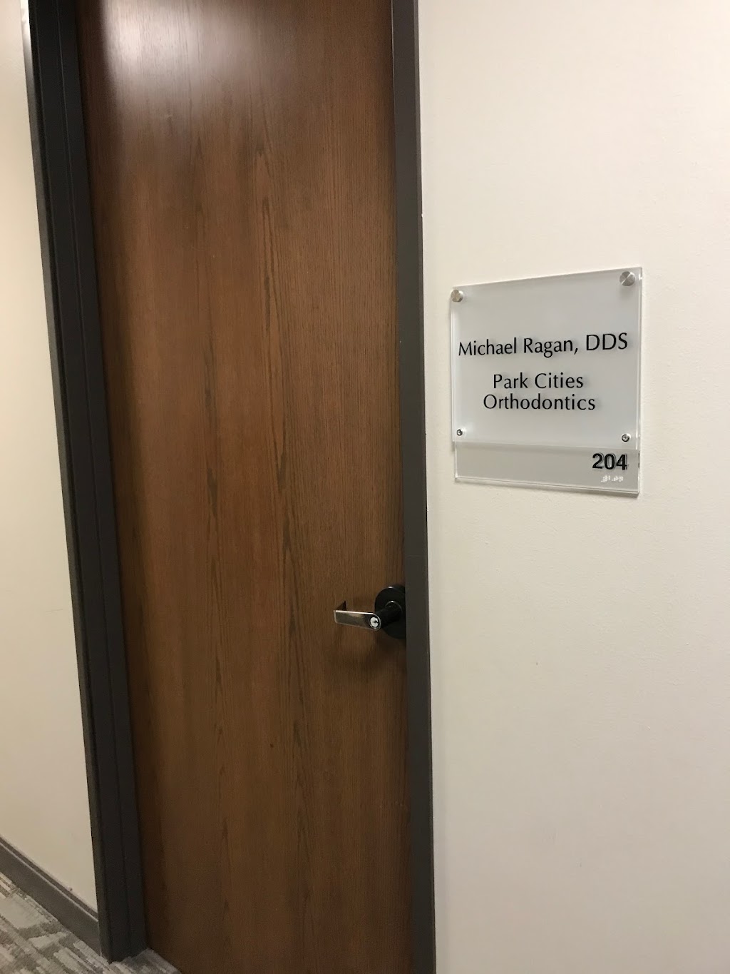 Ragan Orthodontics | 7859 Walnut Hill Ln #345, Dallas, TX 75230, USA | Phone: (214) 363-8893