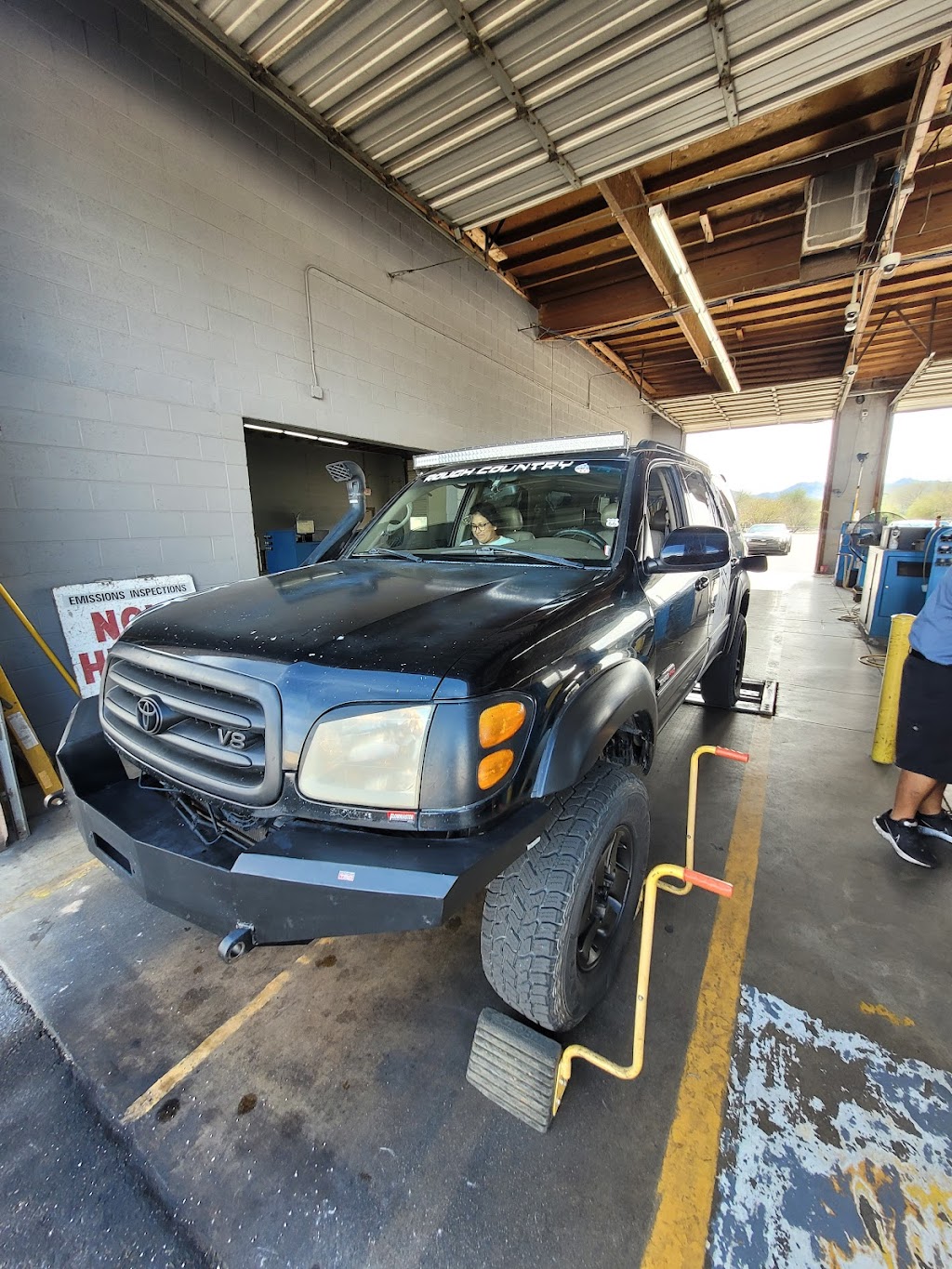 Emissions Testing Center | 3931 N Business Center Dr, Tucson, AZ 85705, USA | Phone: (877) 692-9227