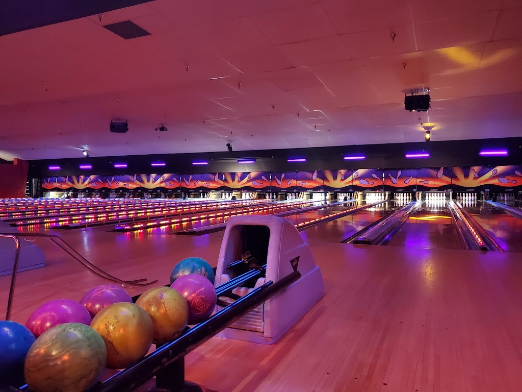 AMF Boulevard Lanes - CA | 1100 Petaluma Blvd S, Petaluma, CA 94952, USA | Phone: (707) 762-4581