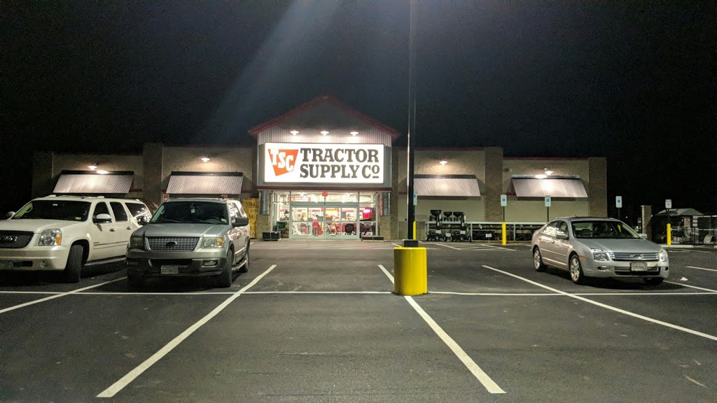 Tractor Supply Co. | 2300 Commerce Center Dr, Rockville, VA 23146, USA | Phone: (804) 749-4444