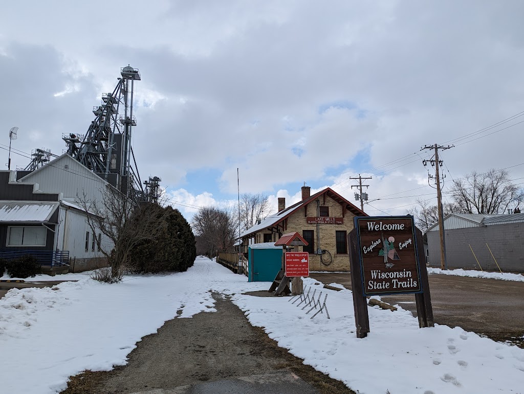 Glacial Drumlin State Trail - West | 1213 S Main St, Lake Mills, WI 53551, USA | Phone: (920) 648-8774