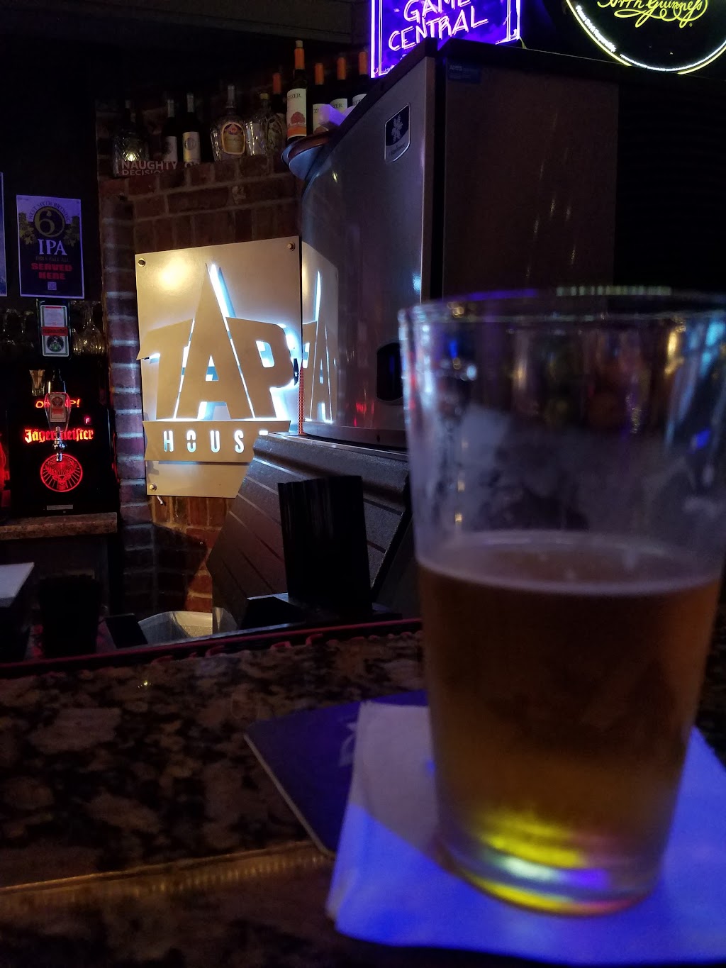 Tap House Bar and Lounge | 613 N Main St, Nicholasville, KY 40356, USA | Phone: (859) 885-2522