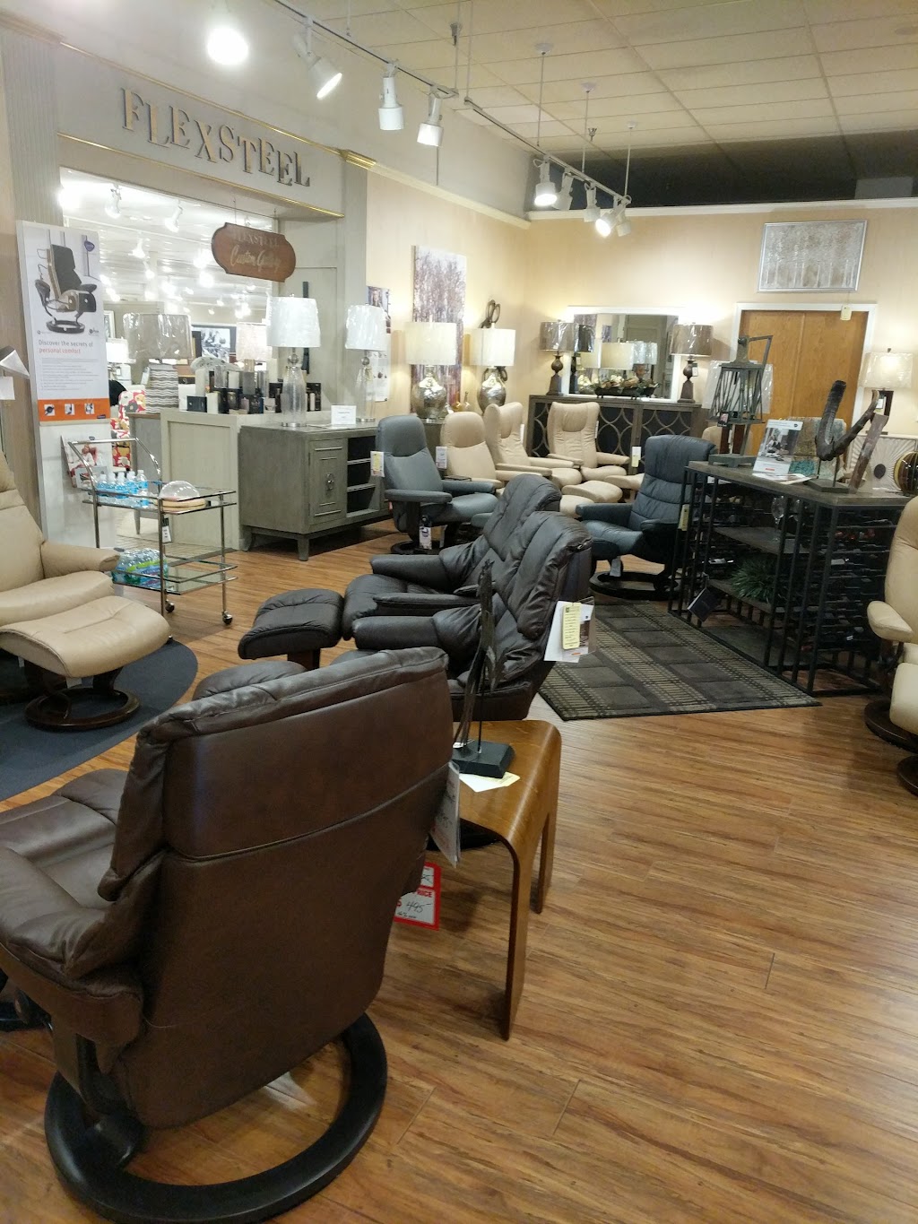 Furniture Manor | 334 County Rd 81, Osseo, MN 55369, USA | Phone: (763) 425-3424