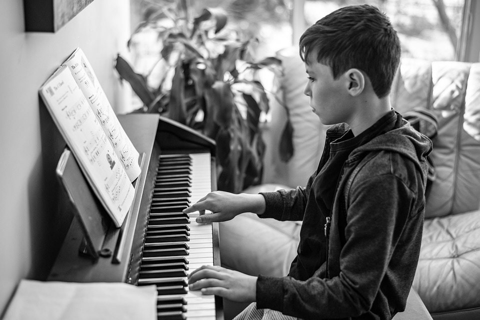 The Curious Pianist - Deborahs Piano Lessons | 13650 Beaumont Ave, Saratoga, CA 95070, USA | Phone: (408) 641-9698