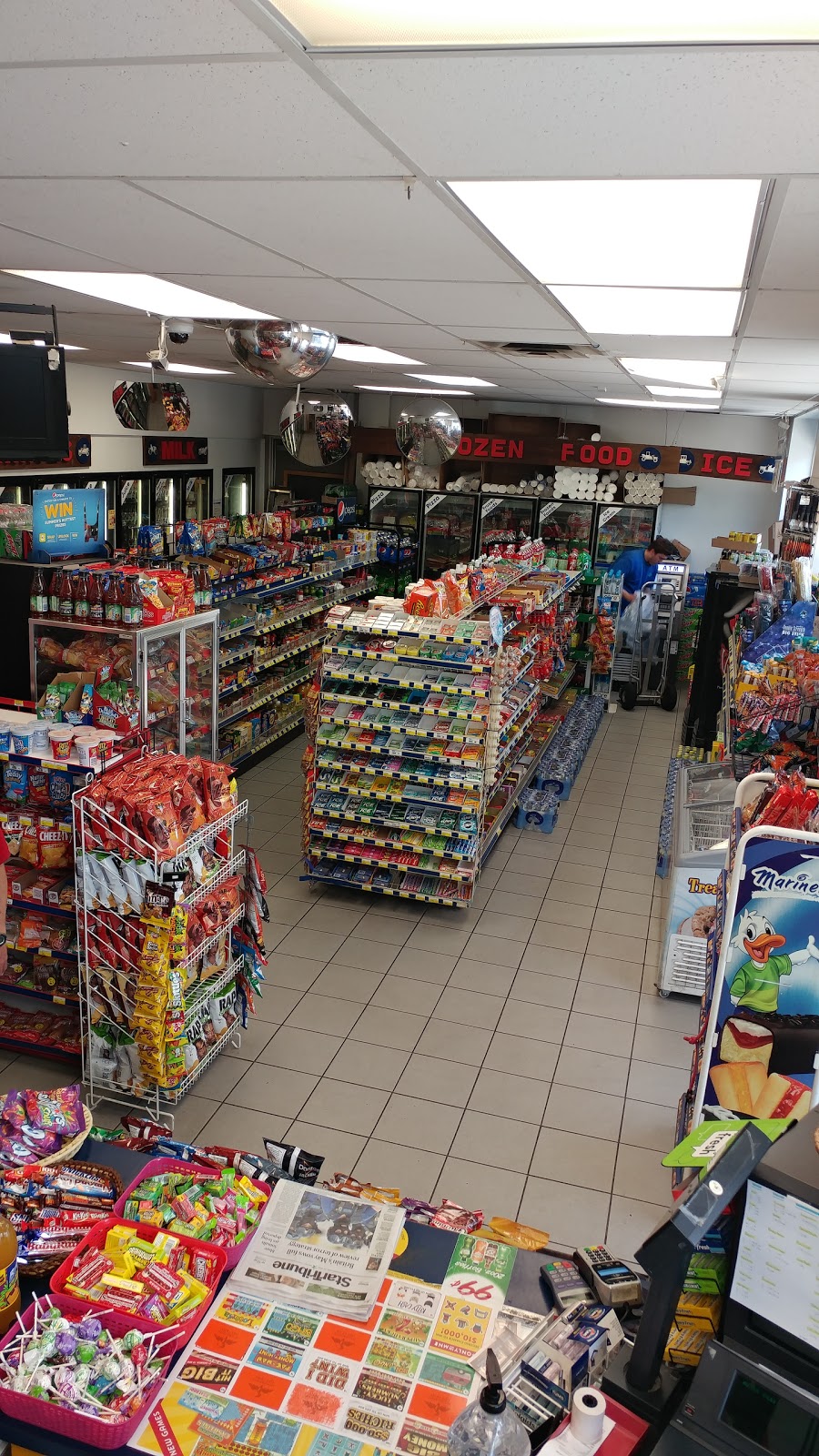 Adams Food & Fuel | 1390 3rd St E, St Paul, MN 55106, USA | Phone: (651) 774-6212