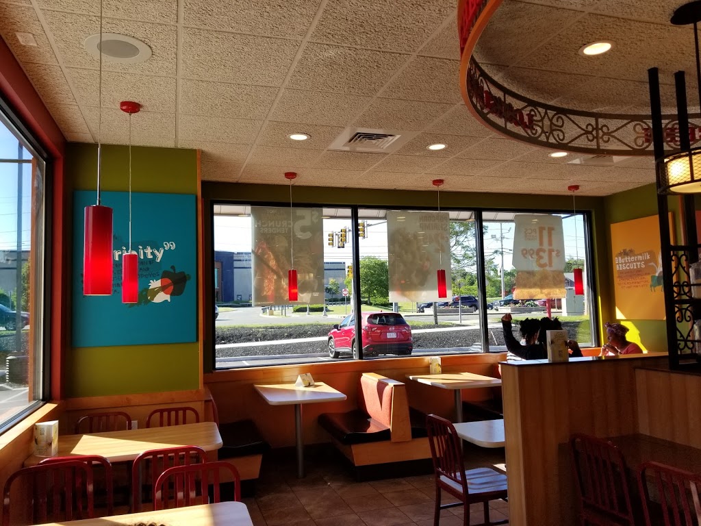 Popeyes Louisiana Kitchen | 84 Mazzeo Dr, Randolph, MA 02368, USA | Phone: (781) 805-8144