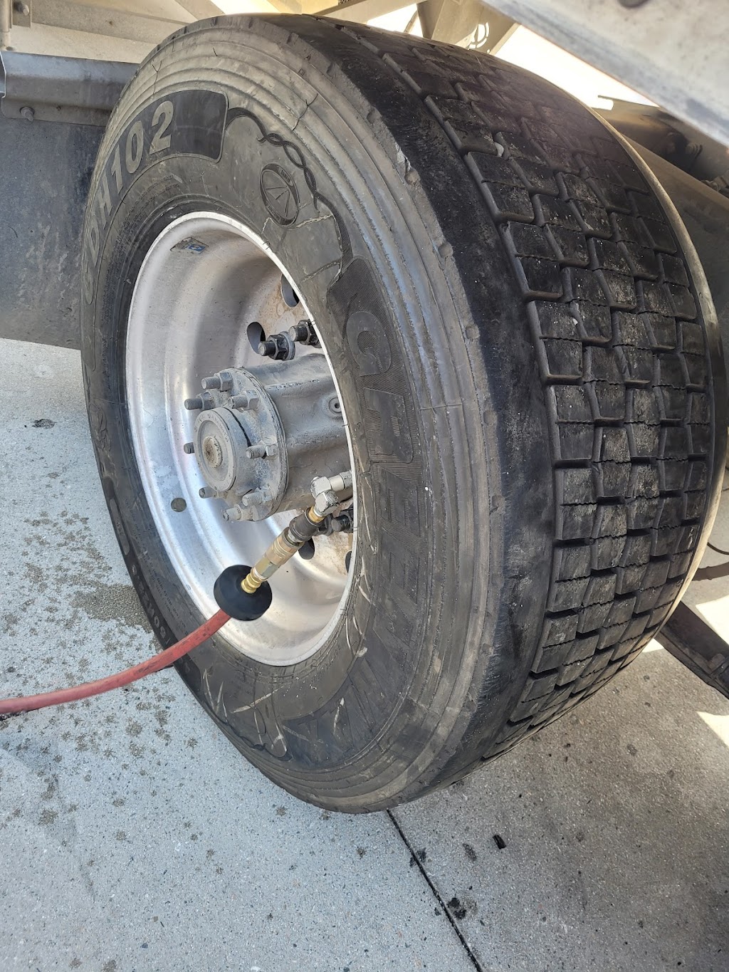 TIRES ROAD SERVICE TORRES | 19060 Mindanao St, Bloomington, CA 92316, USA | Phone: (909) 254-8789