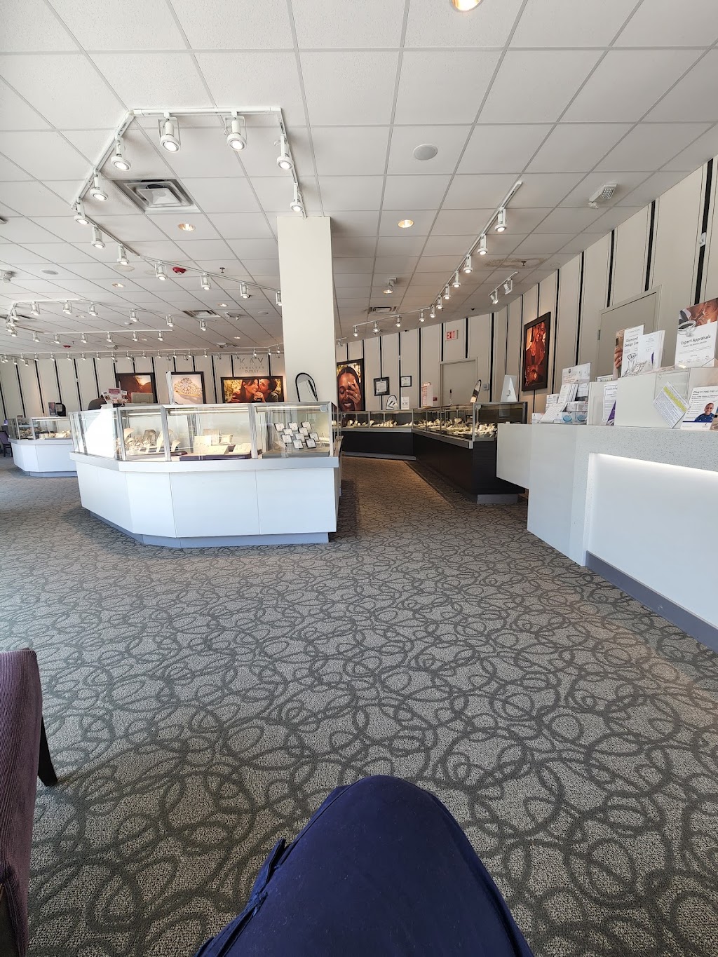 KAY Outlet | 400 S Wilson Rd #940, Sunbury, OH 43074, USA | Phone: (740) 965-4071