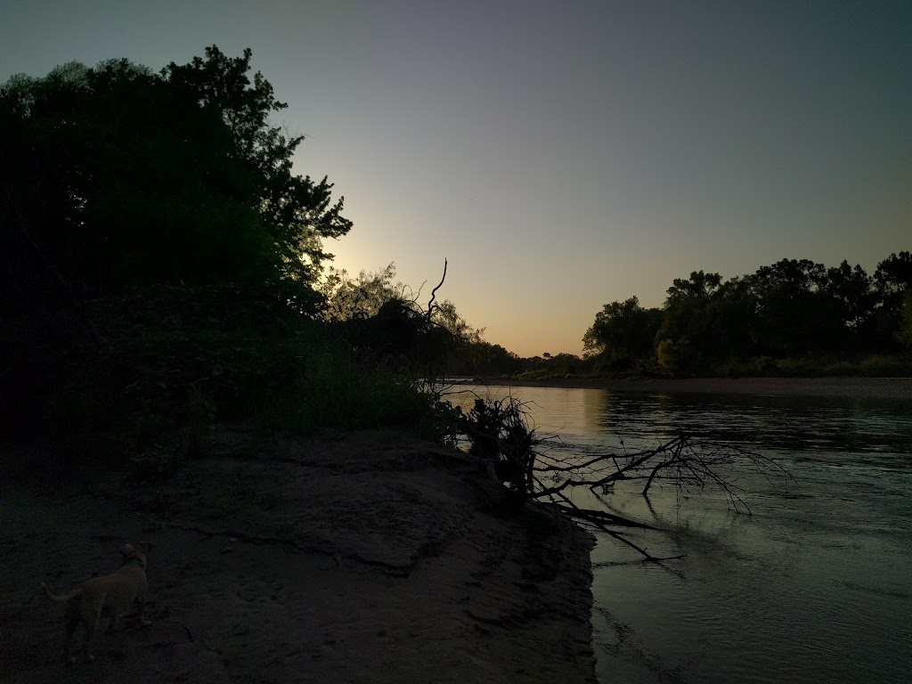 The Treehouse Vacation Cabin | 3 Miles West of Smithville, Texas, 750 Hwy FM 2571, 750 FM2571, Smithville, TX 78957, USA | Phone: (512) 360-3866