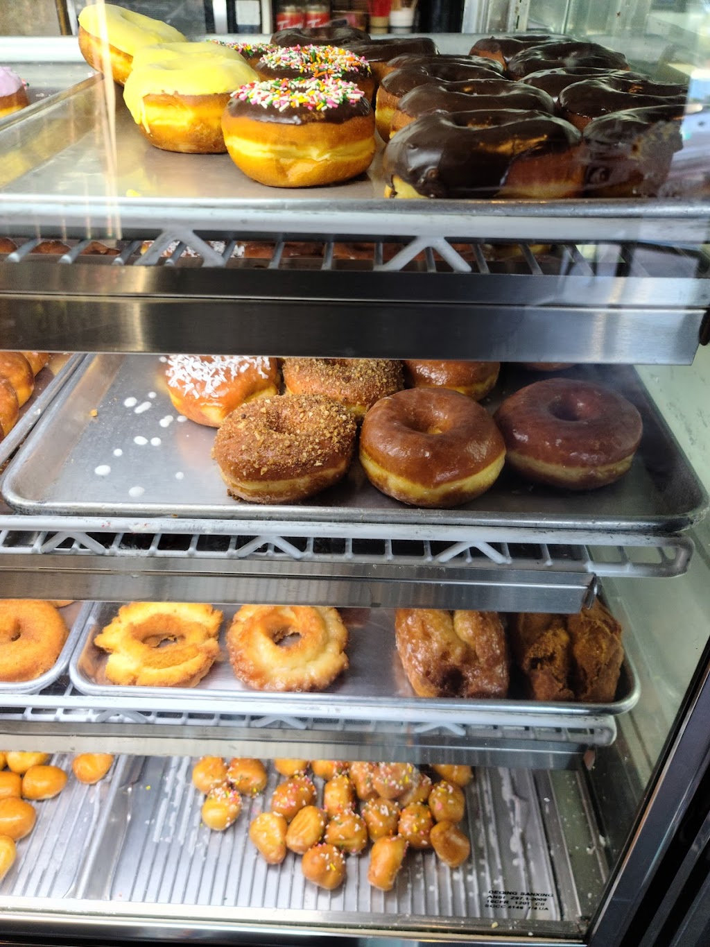 Glee Donuts & Burgers | 9475 Heil Ave A, Fountain Valley, CA 92708, USA | Phone: (714) 531-0288