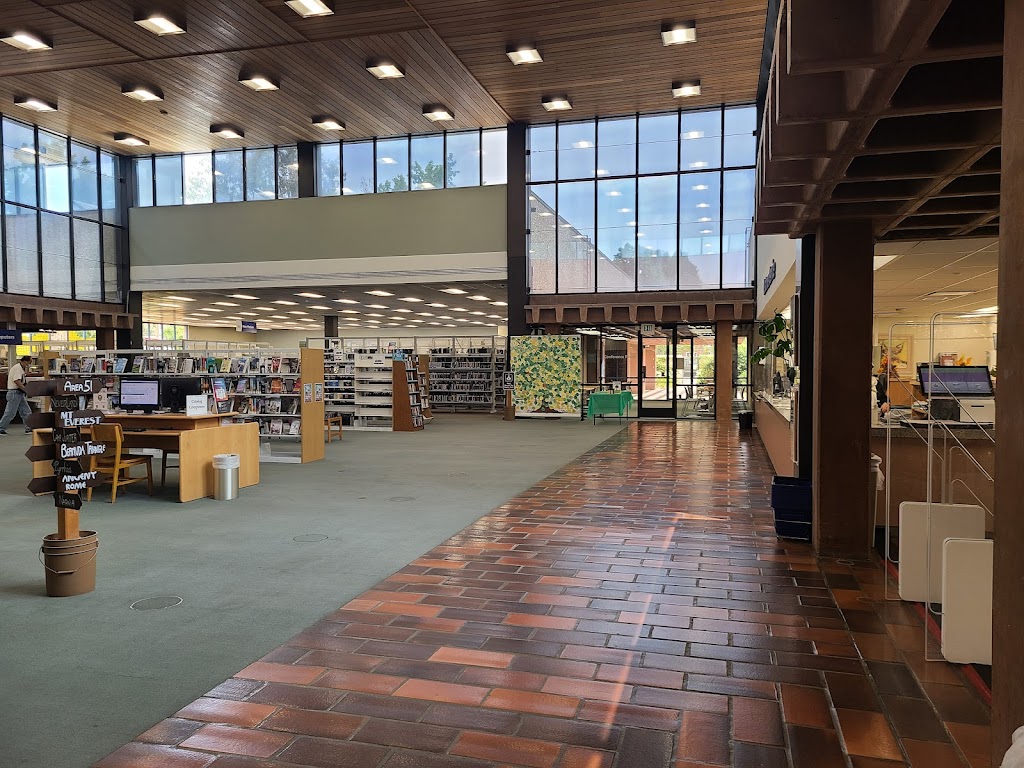 Simi Valley Public Library | 2969 Tapo Canyon Rd, Simi Valley, CA 93063, USA | Phone: (805) 526-1735