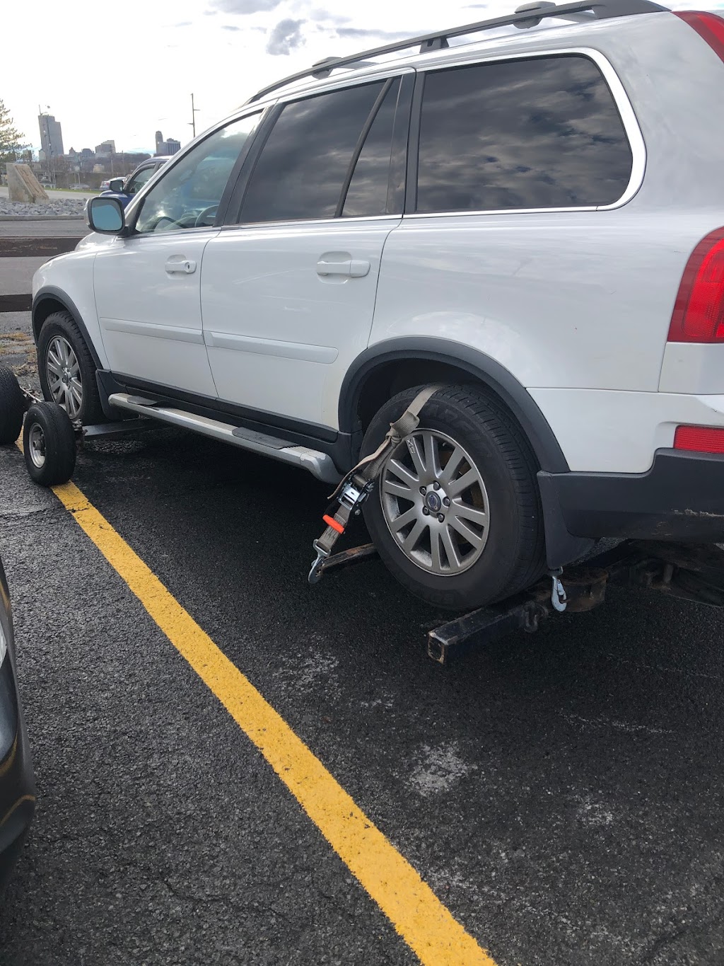 Essential Towing | 559 Broadway, Menands, NY 12204, USA | Phone: (518) 925-8552