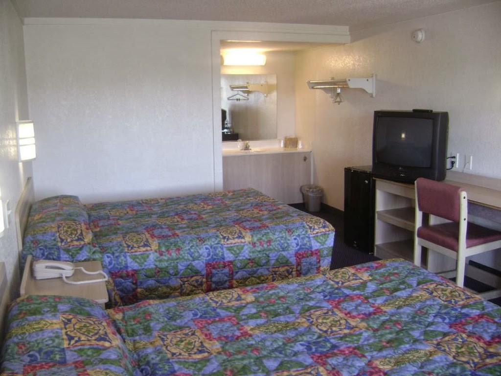 Motel Beechmont | 3960 9 Mile Rd, Cincinnati, OH 45255, USA | Phone: (513) 752-1800
