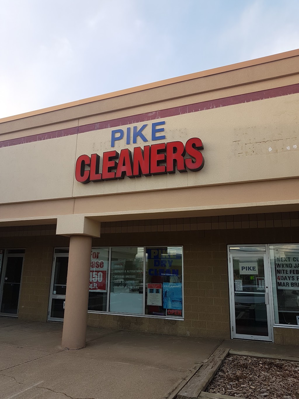 Pikes Dry Cleaners | 1256 Garrison Rd, Fort Erie, ON L2A 1P1, Canada | Phone: (905) 871-8599