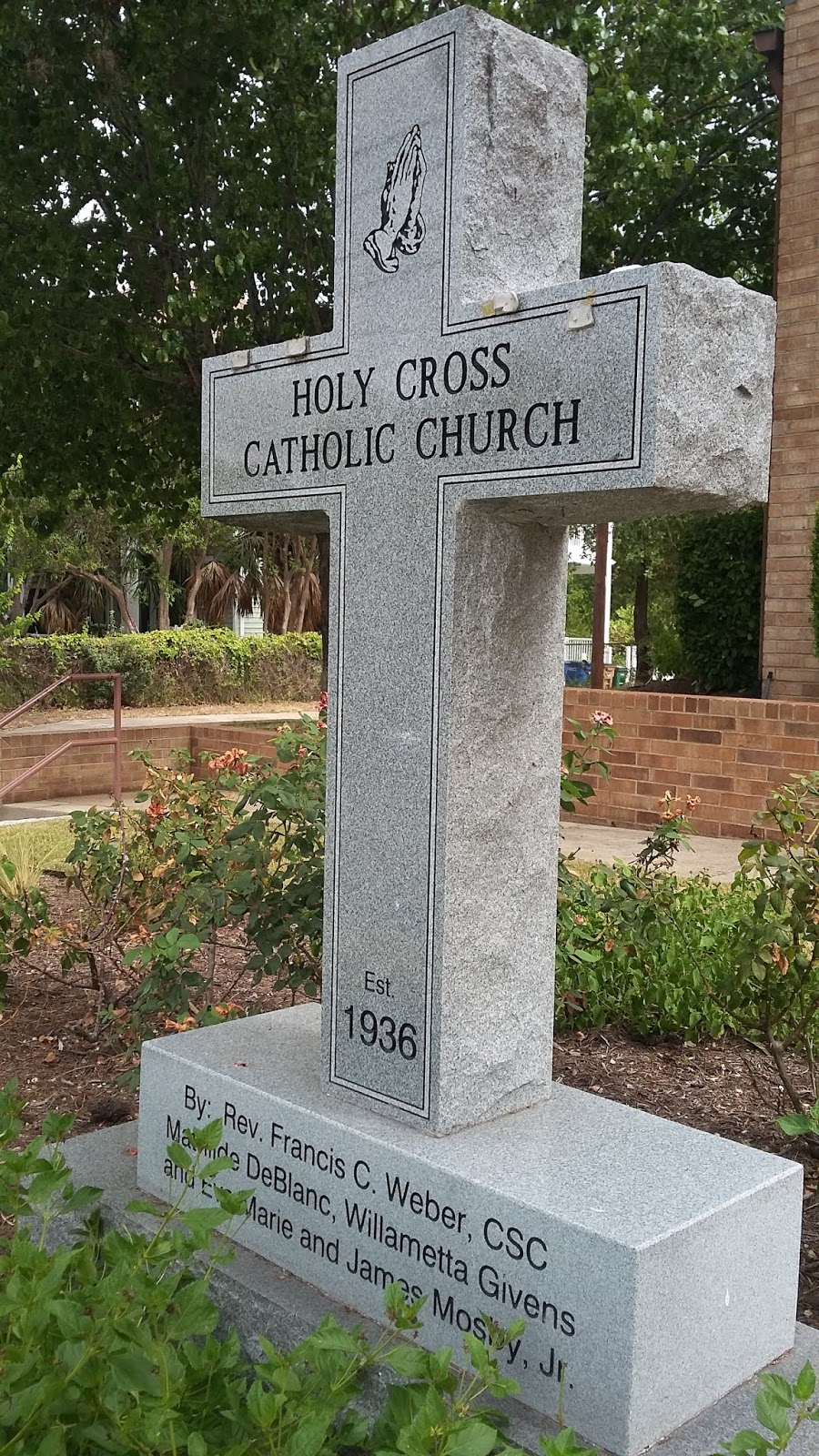 Holy Cross Catholic Church | 1610 E 11th St, Austin, TX 78702, USA | Phone: (512) 472-3741