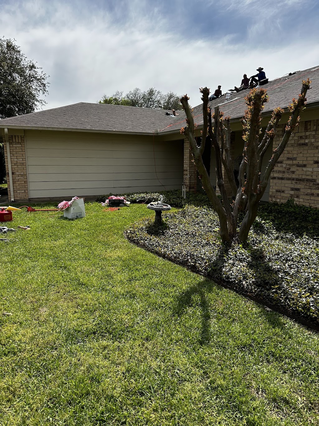 CGJ Roofing | 3425 Raider Dr, Hurst, TX 76053, USA | Phone: (817) 992-8899