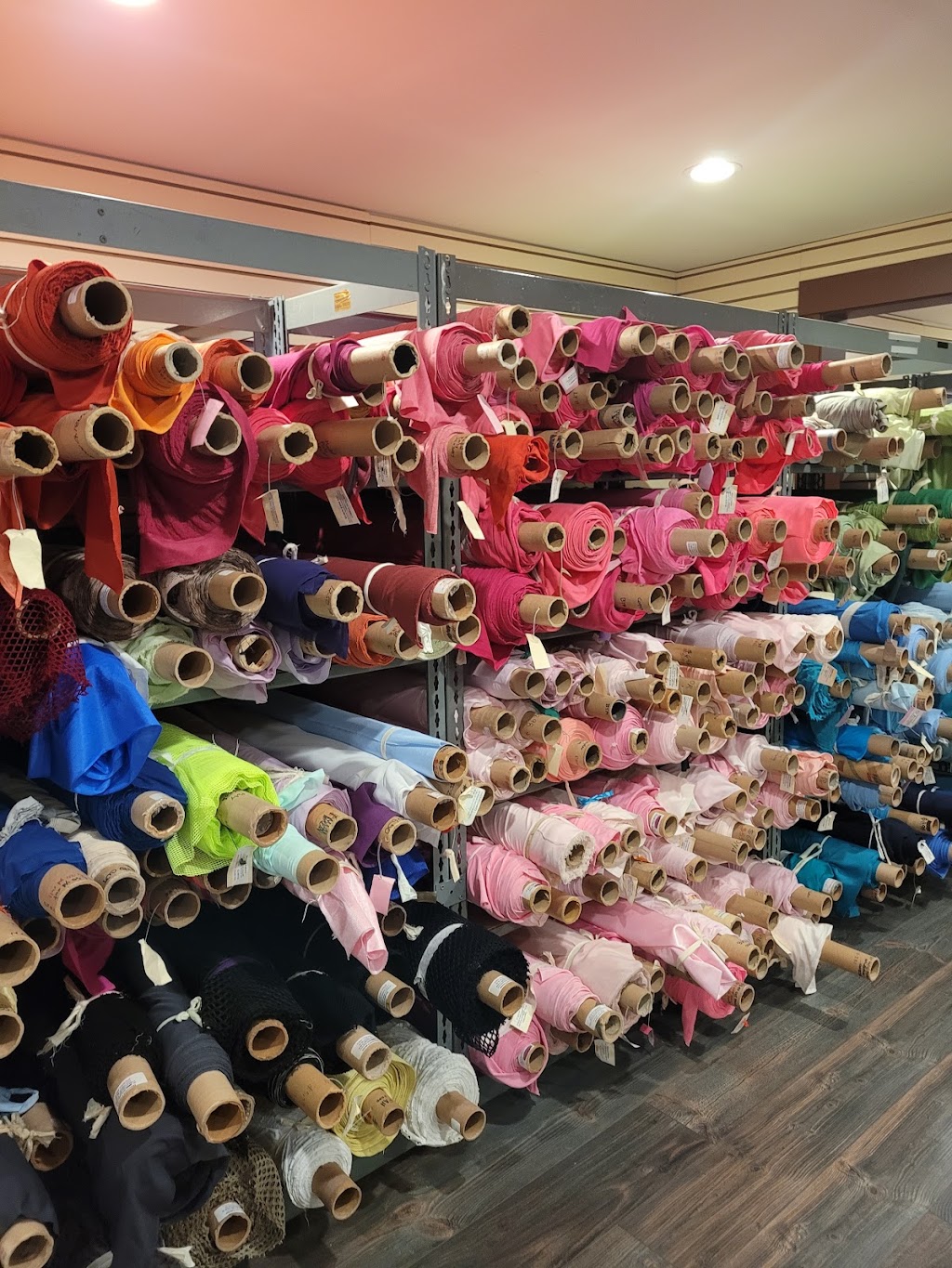 Discount Fabrics | 1805 Eastshore Hwy, Berkeley, CA 94710 | Phone: (510) 548-2981