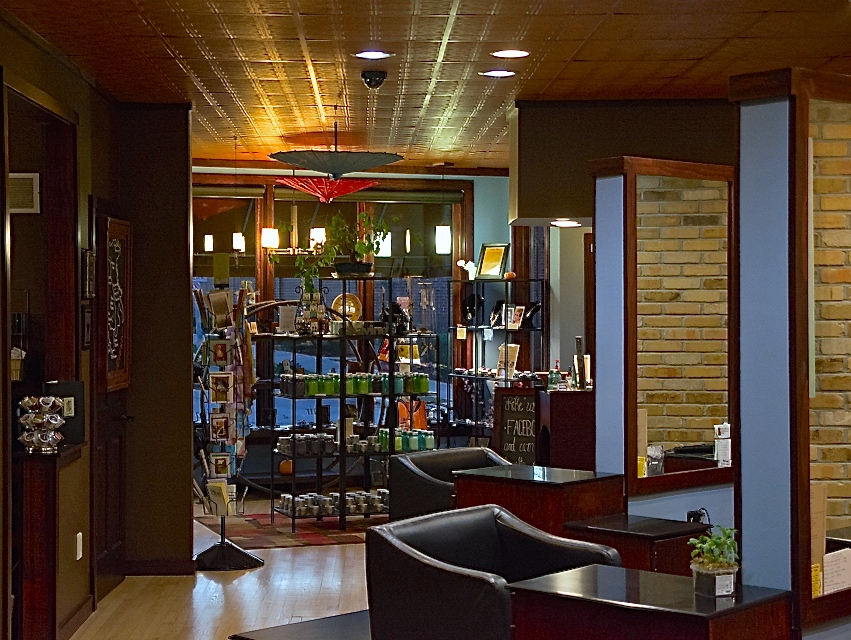 Salon Thor & Boutique | 3128 S Kinnickinnic Ave, Milwaukee, WI 53207, USA | Phone: (414) 482-2225