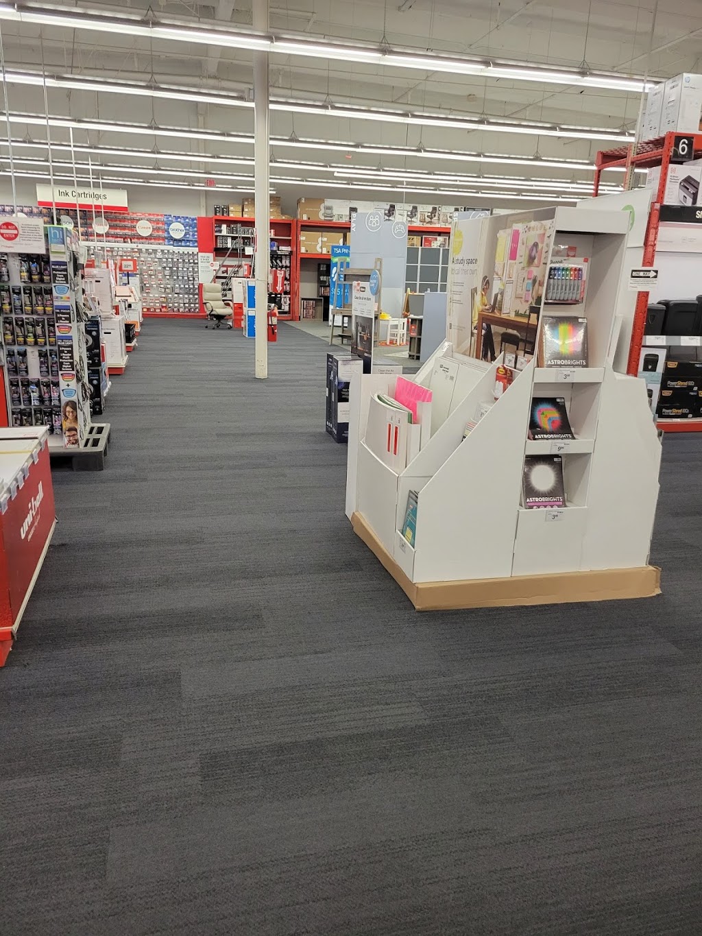 Staples | 7131 Yorktown Ave, Huntington Beach, CA 92648, USA | Phone: (714) 374-6725