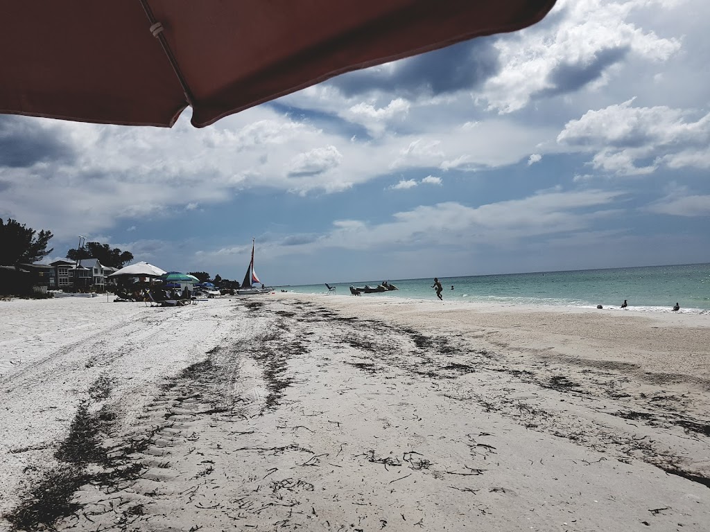 Smugglers Cove Beach Resort | 1501 Gulf Dr N, Bradenton Beach, FL 34217, USA | Phone: (941) 778-6667