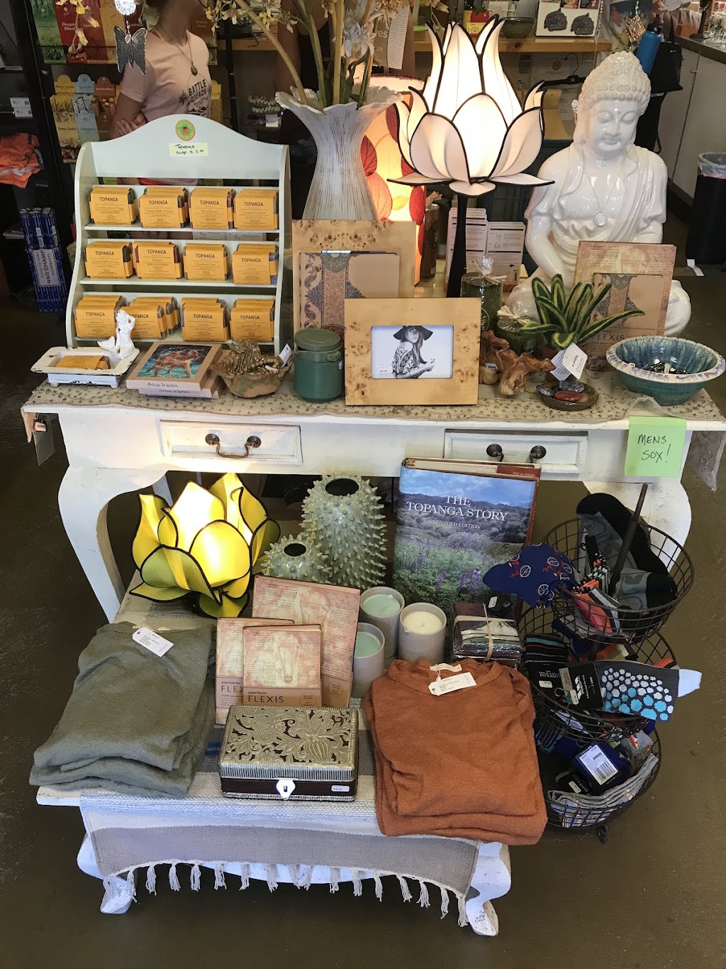 Topanga Homegrown | 120 S Topanga Canyon Blvd Suite 102, Topanga, CA 90290, USA | Phone: (310) 455-8781