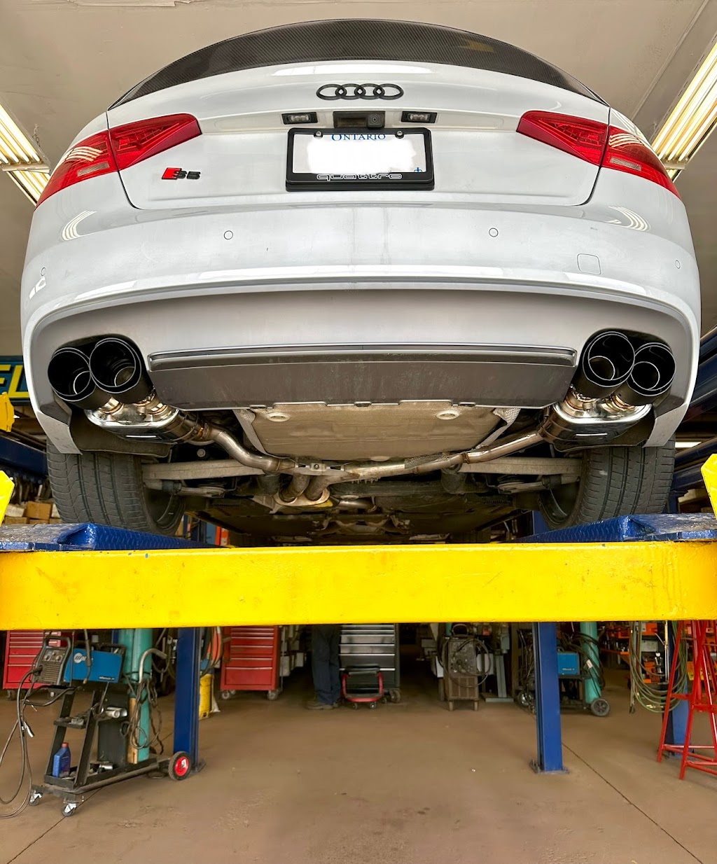 Zoro Muffler | 824 Niagara St, Welland, ON L3C 1M3, Canada | Phone: (905) 735-9610