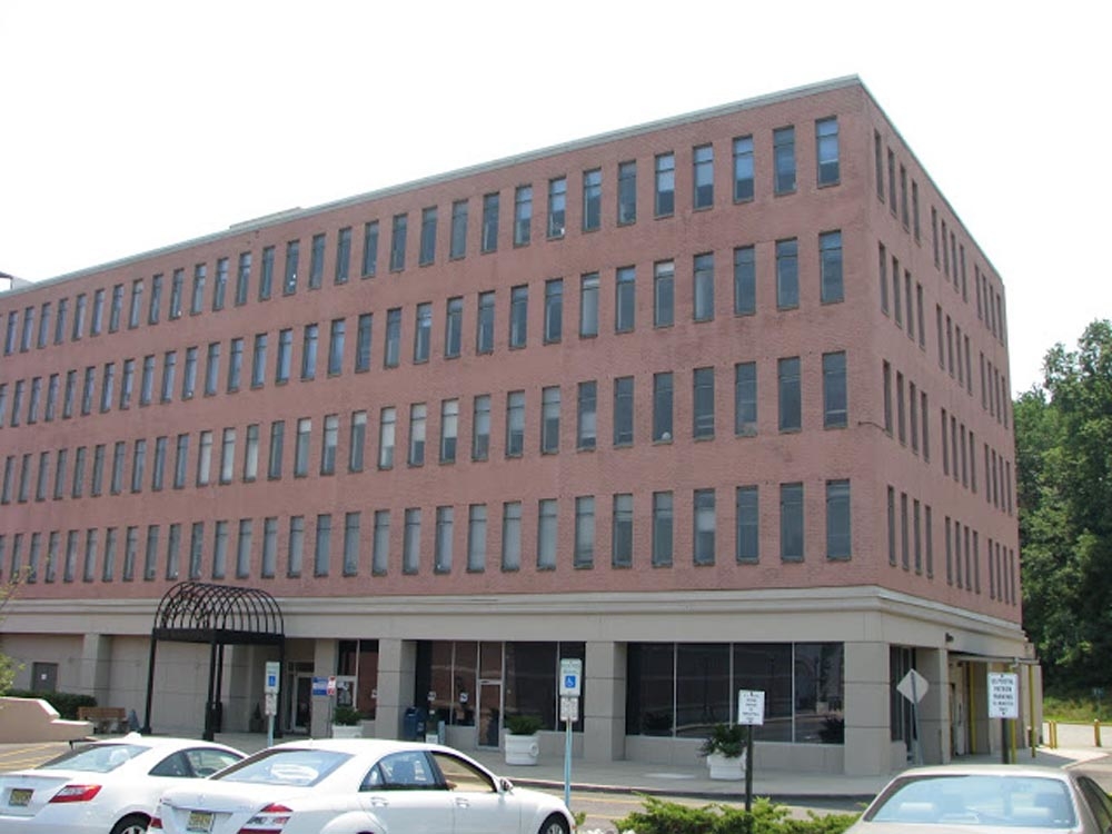 Menlo Park Office Building | 100 Menlo Park, Edison, NJ 08837, USA | Phone: (732) 549-1900