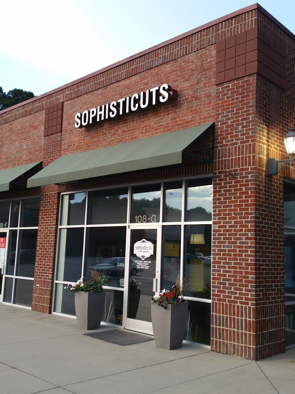 Sophisticuts | 114b W Main St, Jamestown, NC 27282, USA | Phone: (336) 454-1640