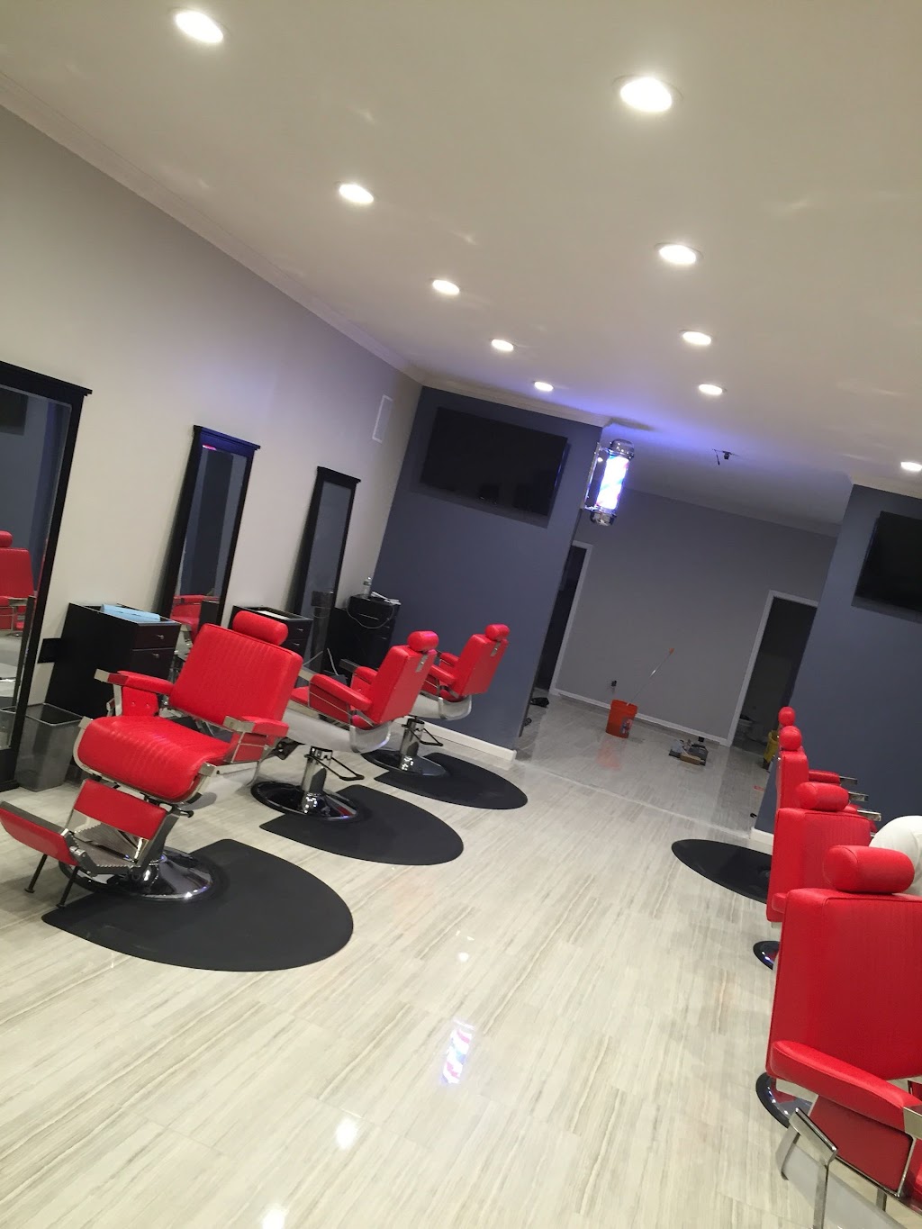 SelfMade Cutz Barber Shop | 200-20 Linden Blvd, Queens, NY 11412, USA | Phone: (718) 785-5584