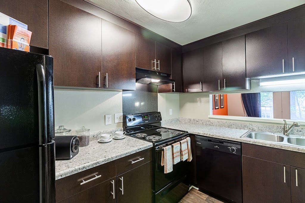 ARIUM Lake Lynn | 650 Lake Front Dr, Raleigh, NC 27613, USA | Phone: (984) 205-4909