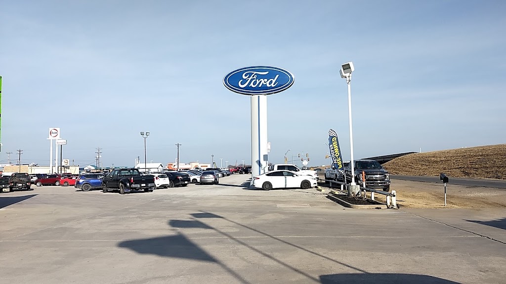 Holiday Ford | 1003 US-82, Whitesboro, TX 76273, USA | Phone: (430) 270-0264