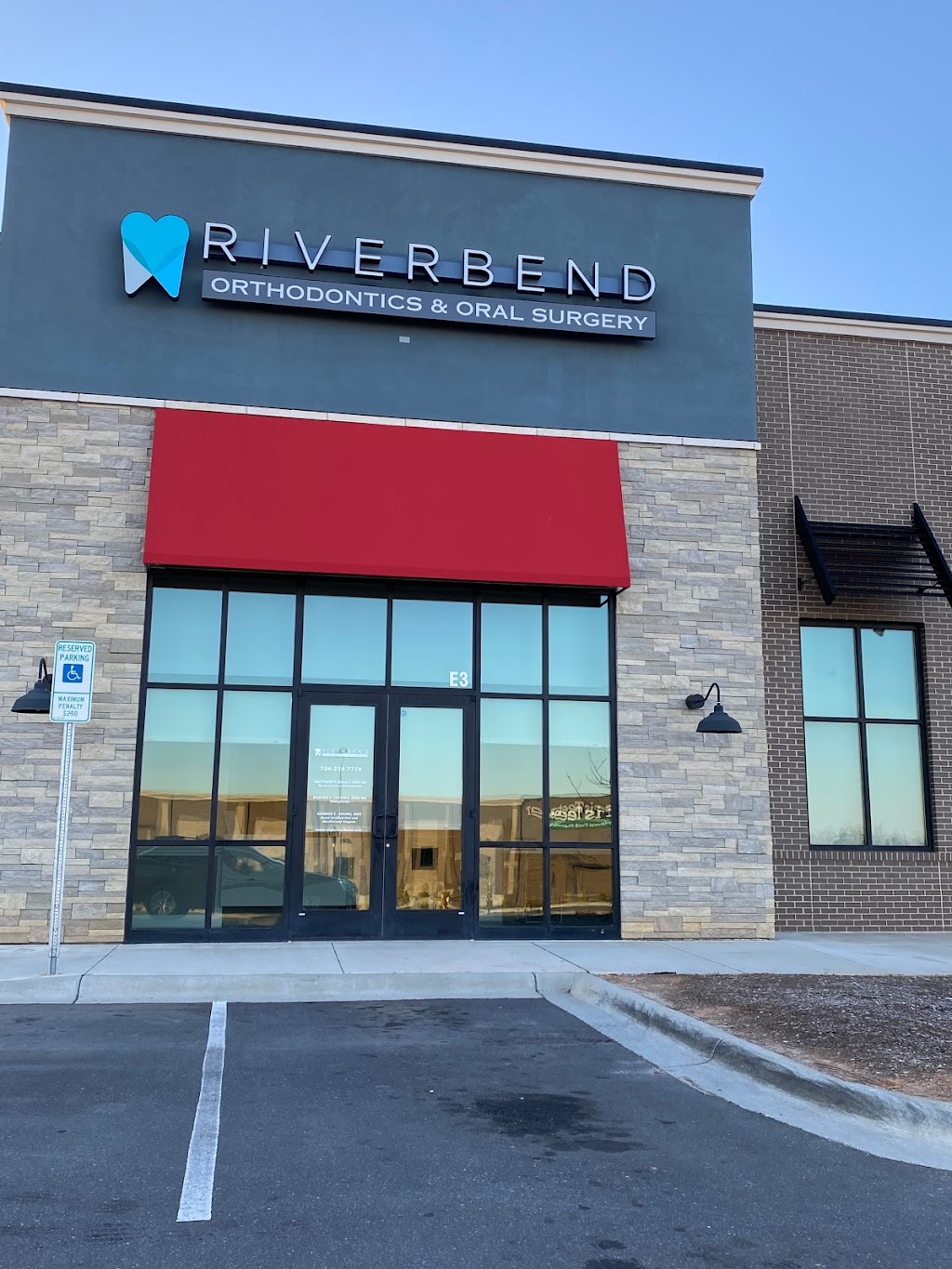 Riverbend Orthodontics & Oral Surgery | 4009 Corning Pl, Charlotte, NC 28216, USA | Phone: (704) 234-7774