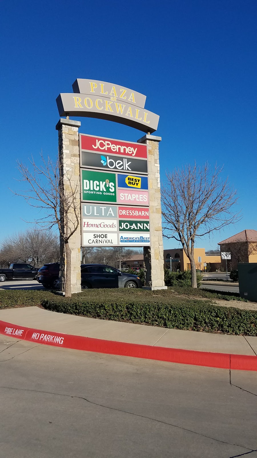 Plaza at Rockwall | 995 I-30 Frontage Rd, Rockwall, TX 75087, USA | Phone: (682) 999-3315