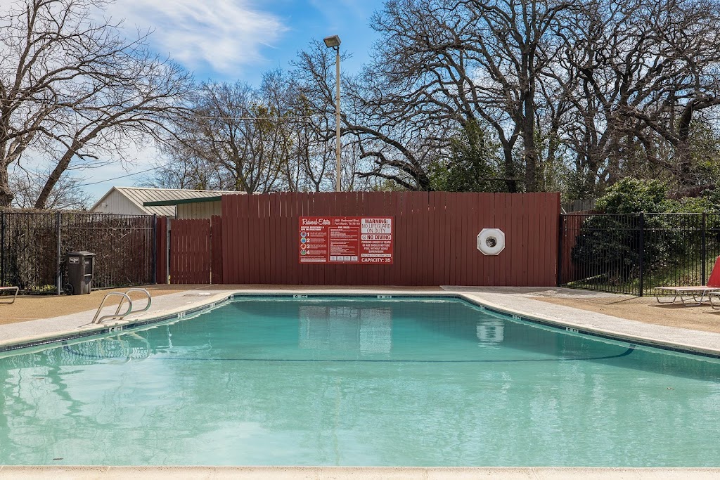 Redwood Estates Mobile Home Park | 5801 Redwood Blvd, Fort Worth, TX 76119, USA | Phone: (817) 478-5511