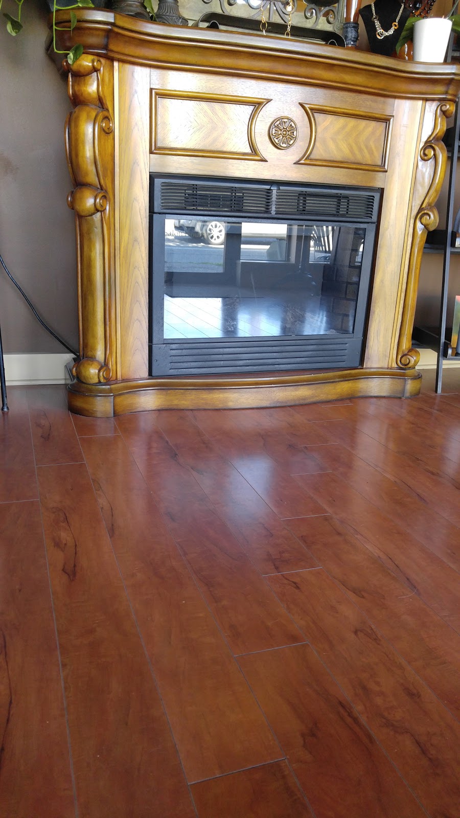 Salon Julian | 7357 35th Ave SW, Seattle, WA 98126, USA | Phone: (206) 937-5678