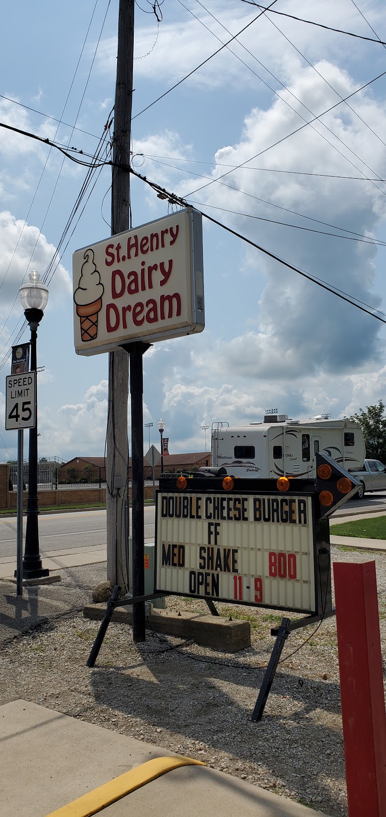 Saint Henry Dairy Dream | 2351 OH-118, St Henry, OH 45883, USA | Phone: (419) 678-8162