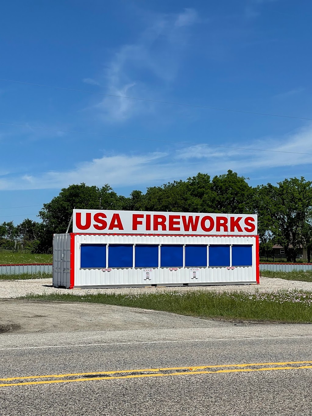 USA Fireworks | 17662 TX-121, Trenton, TX 75490, USA | Phone: (972) 979-7102